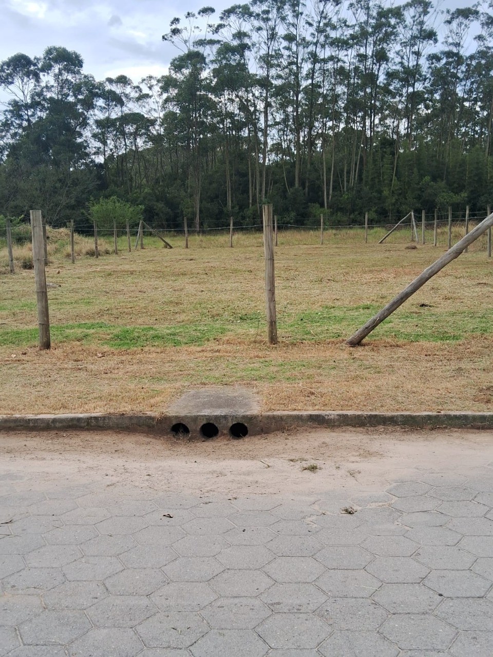 Oportunidade: terreno de 391,50 m² à venda em imbituba, bair