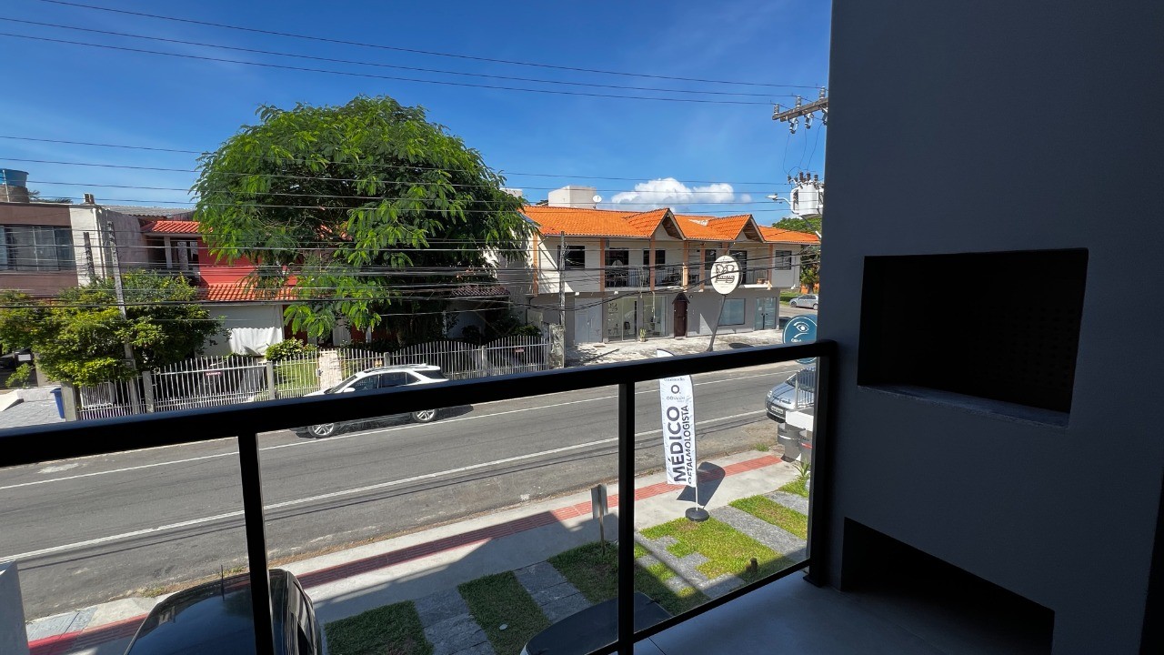 Sobrados no Centro de Garopaba: Casa à venda com 2 quartos, 2 banheiros e 91,37 m² - A partir de R$ 919 mil!