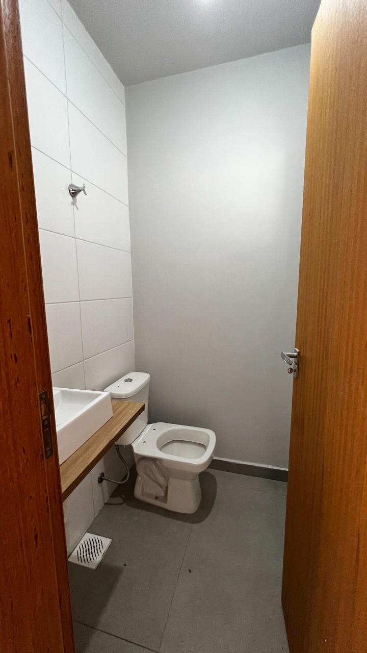 Sobrados no Centro de Garopaba: Casa à venda com 2 quartos, 2 banheiros e 91,37 m² - A partir de R$ 919 mil!