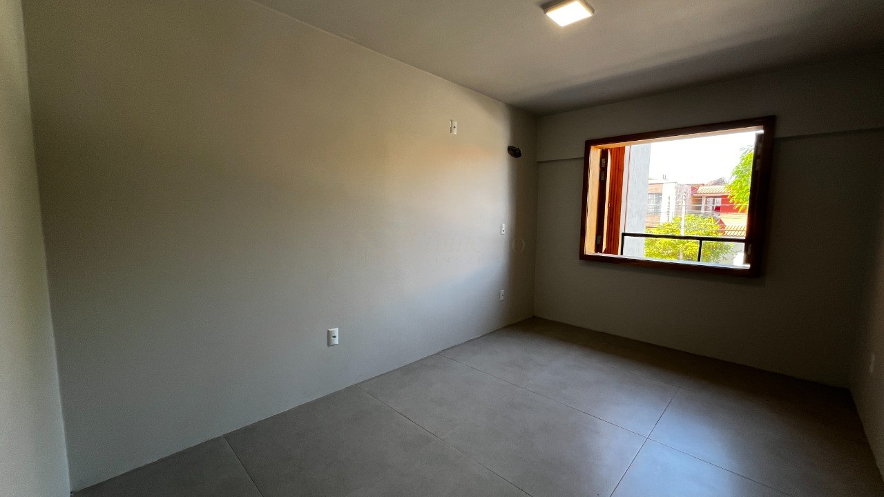 Sobrados no Centro de Garopaba: Casa à venda com 2 quartos, 2 banheiros e 91,37 m² - A partir de R$ 919 mil!