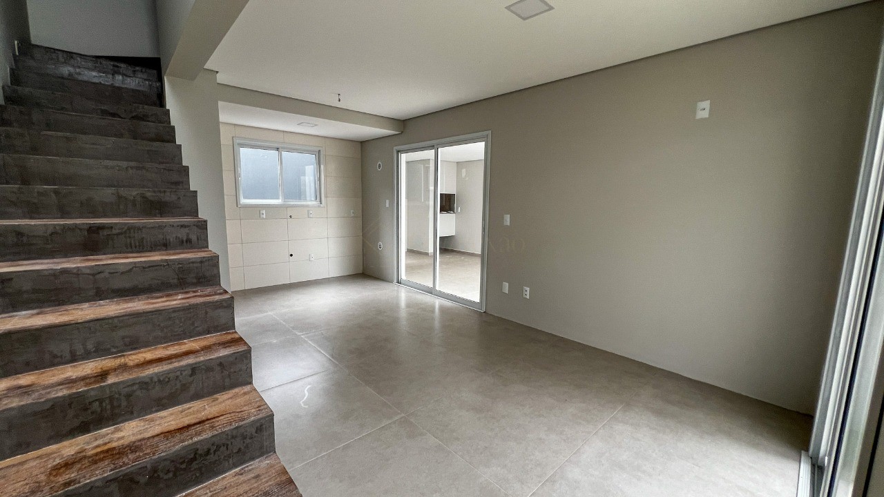 Sobrados no Centro de Garopaba: Casa à venda com 2 quartos, 2 banheiros e 91,37 m² - A partir de R$ 919 mil!