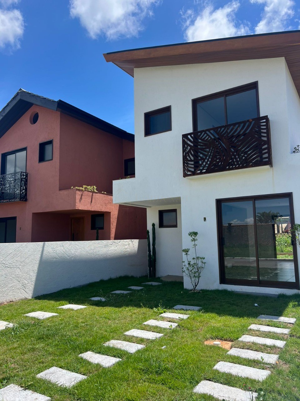 Casa à venda em garopaba-sc, bairro areias da palhocilha: 2 