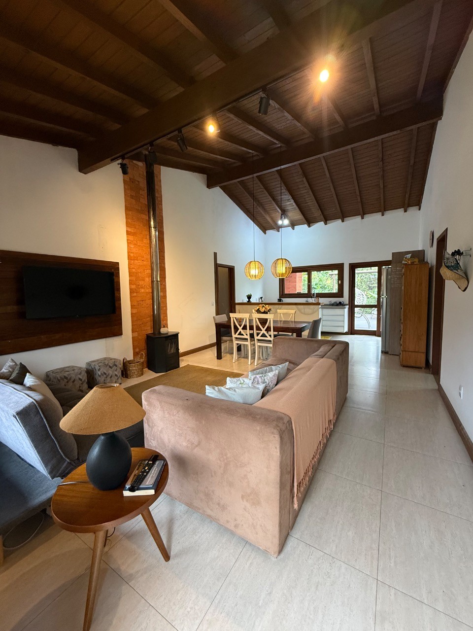 Casa mobiliada no condomínio maranata em frente à surfland b