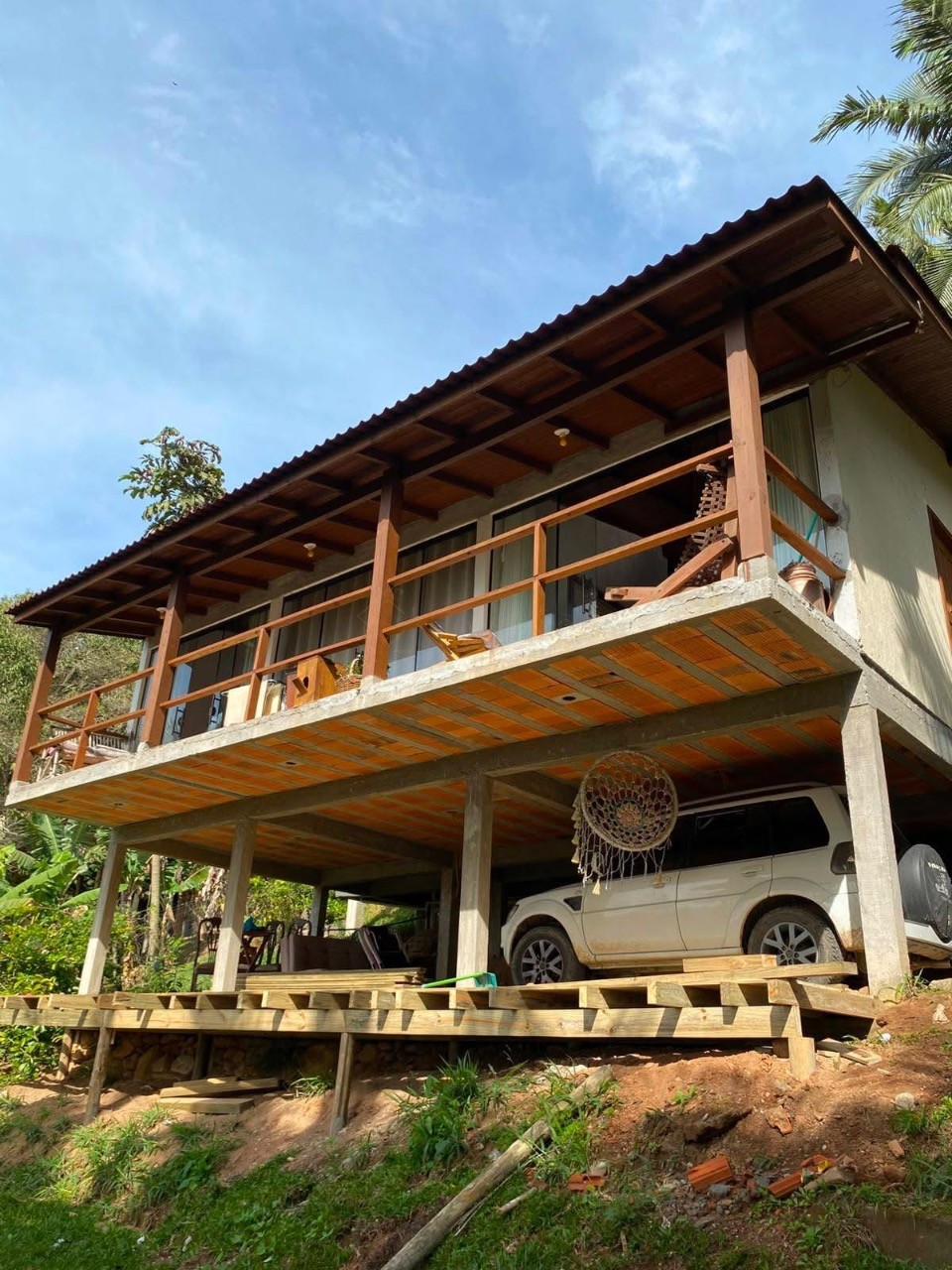 Casa com piscina e vista para lagoa