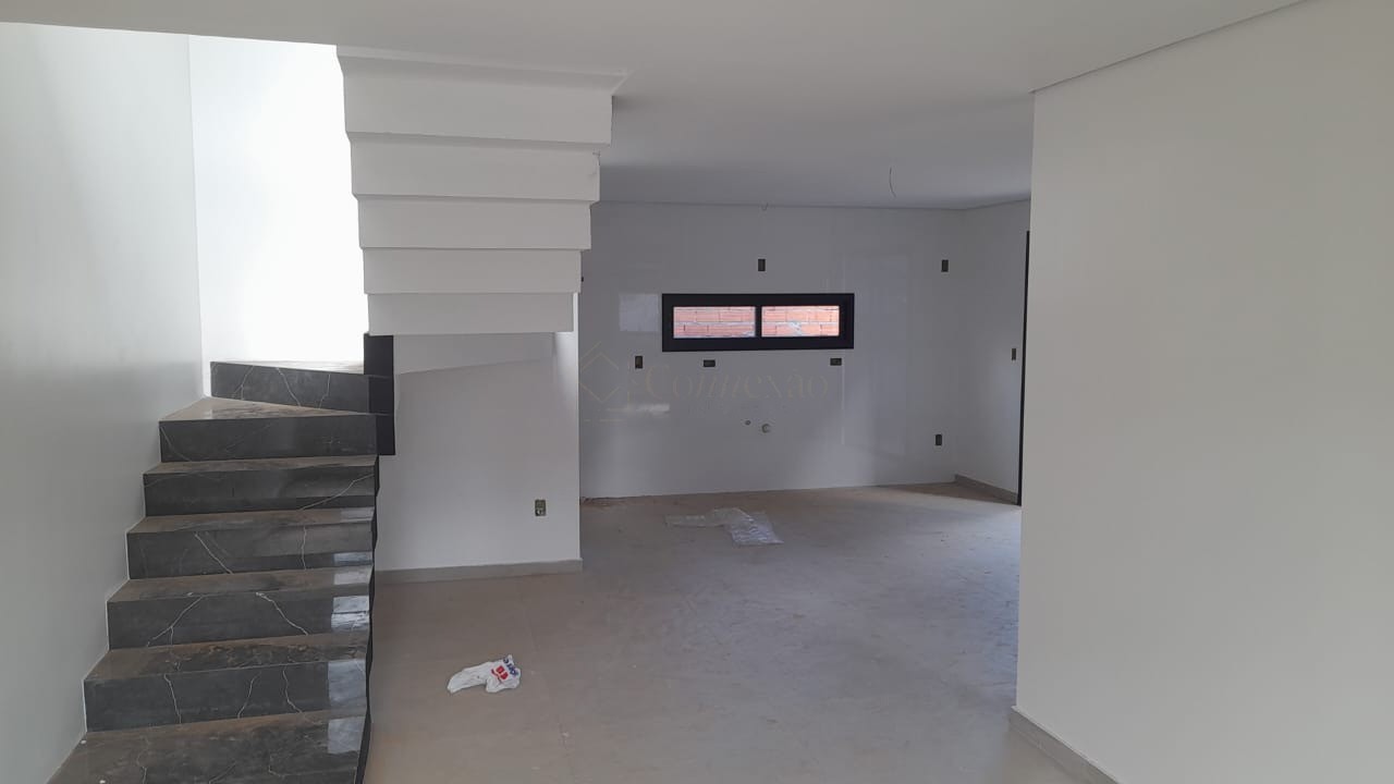 Casa à venda em Garopaba-SC: 1 quarto, 2 suítes, 105m² - Conforto e funcionalidade no bairro Ambrósio!
