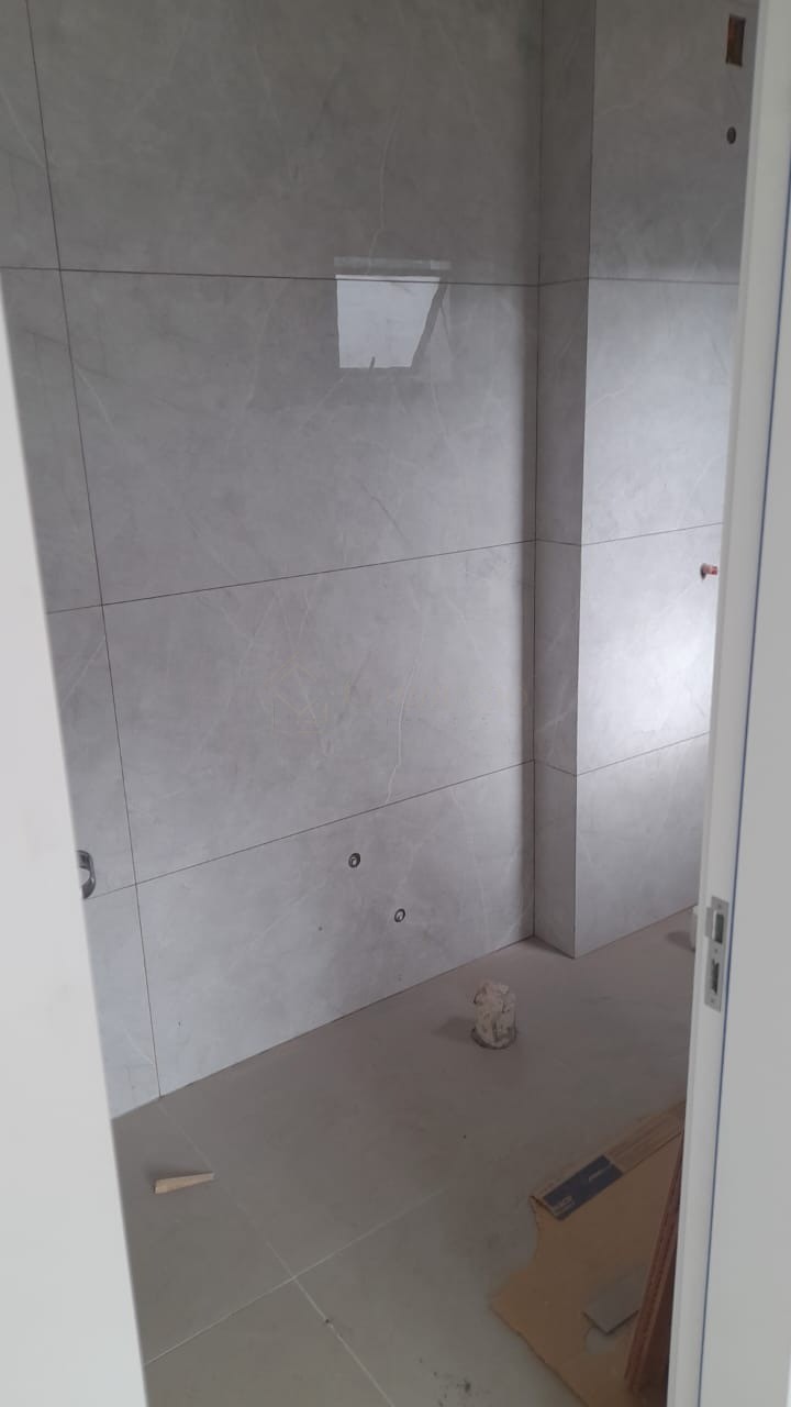 Casa à venda em Garopaba-SC: 1 quarto, 2 suítes, 105m² - Conforto e funcionalidade no bairro Ambrósio!