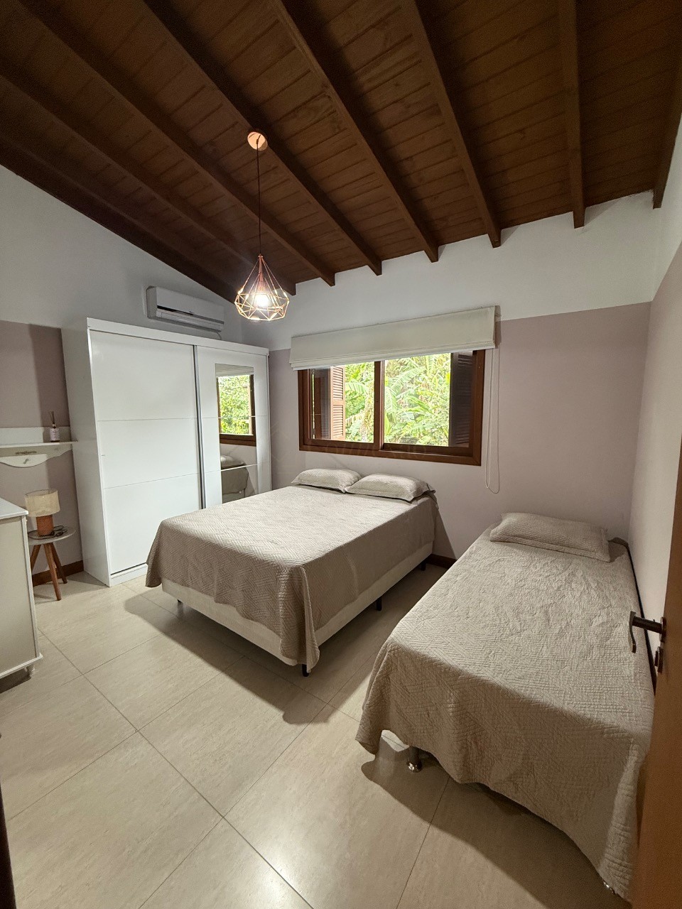 Casa mobiliada no condomínio maranata em frente à surfland b