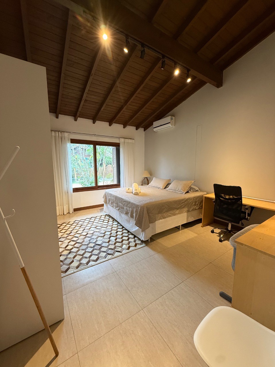 Casa mobiliada no condomínio maranata em frente à surfland b