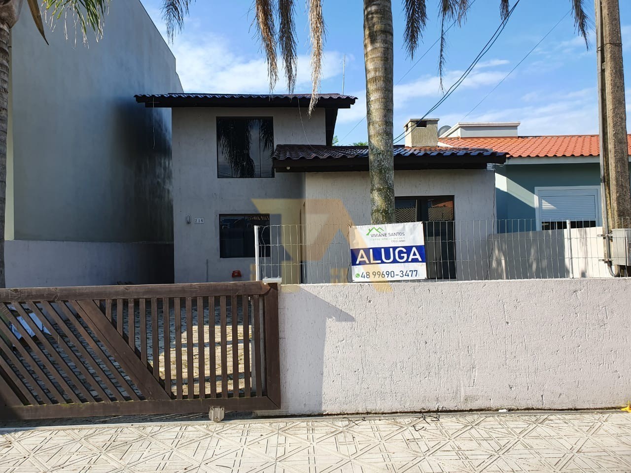 CASA RESIDENCIAL em Garopaba - SC, Pinguirito