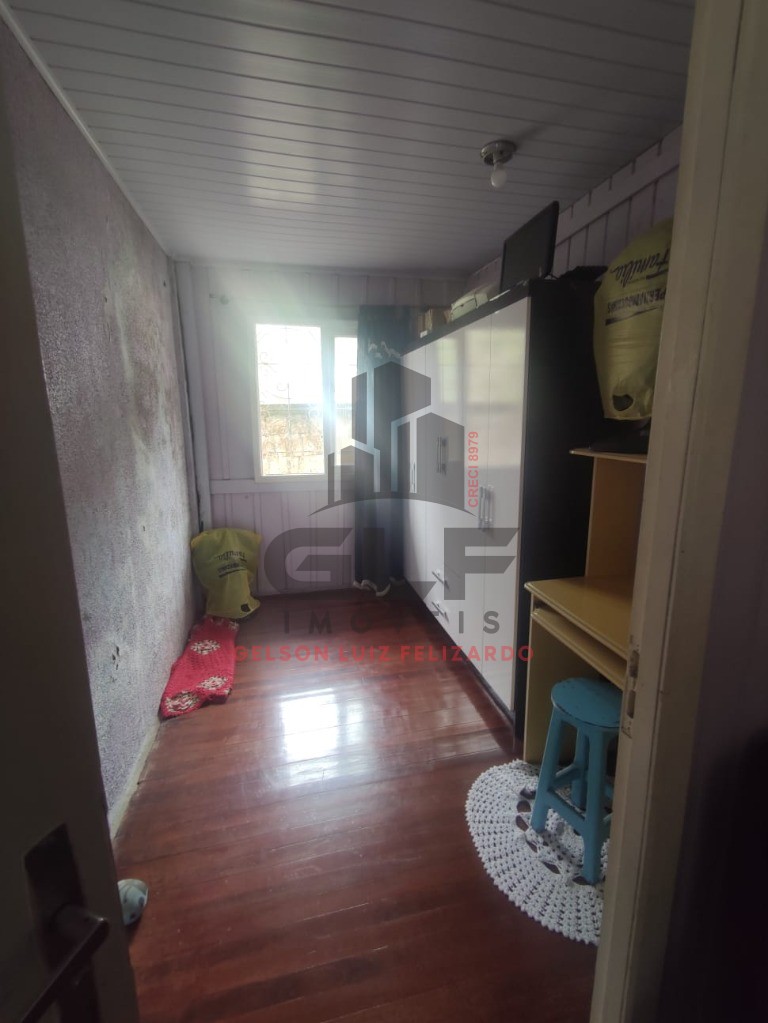 Residência completamente mobiliada no Bairro Alto São Bento, localizada na cidade de Itapema/SC. 2 KM do Mar, 3 quartos e 2 vagas de garagem