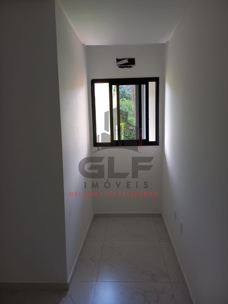 Casa Sobrado a venda na cidade de Itapema/SC bairro Morretes com 87 m² privativos e 3 dormitórios a 1300 m da praia