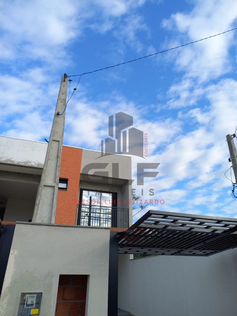 Casa Sobrado a venda na cidade de Itapema/SC bairro Morretes com 87 m² privativos e 3 dormitórios a 1300 m da praia