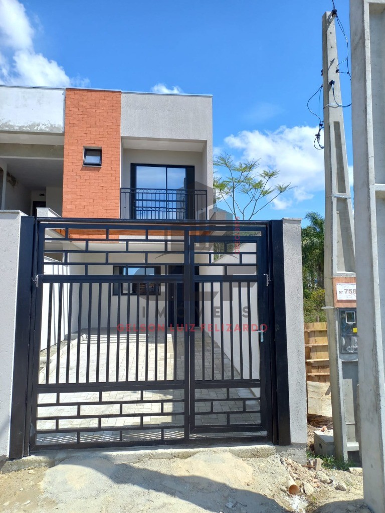 Casa Sobrado a venda na cidade de Itapema/SC bairro Morretes com 87 m² privativos e 3 dormitórios a 1300 m da praia