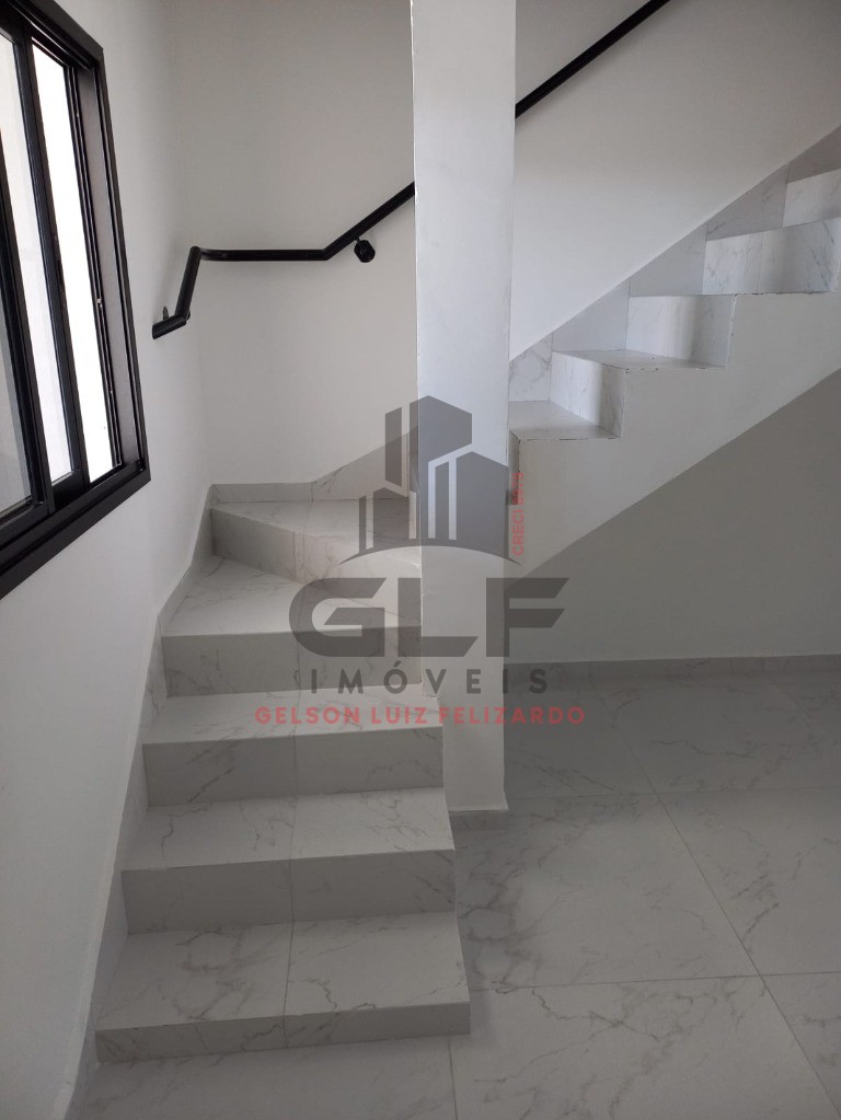 Casa Sobrado a venda na cidade de Itapema/SC bairro Morretes com 87 m² privativos e 3 dormitórios a 1300 m da praia