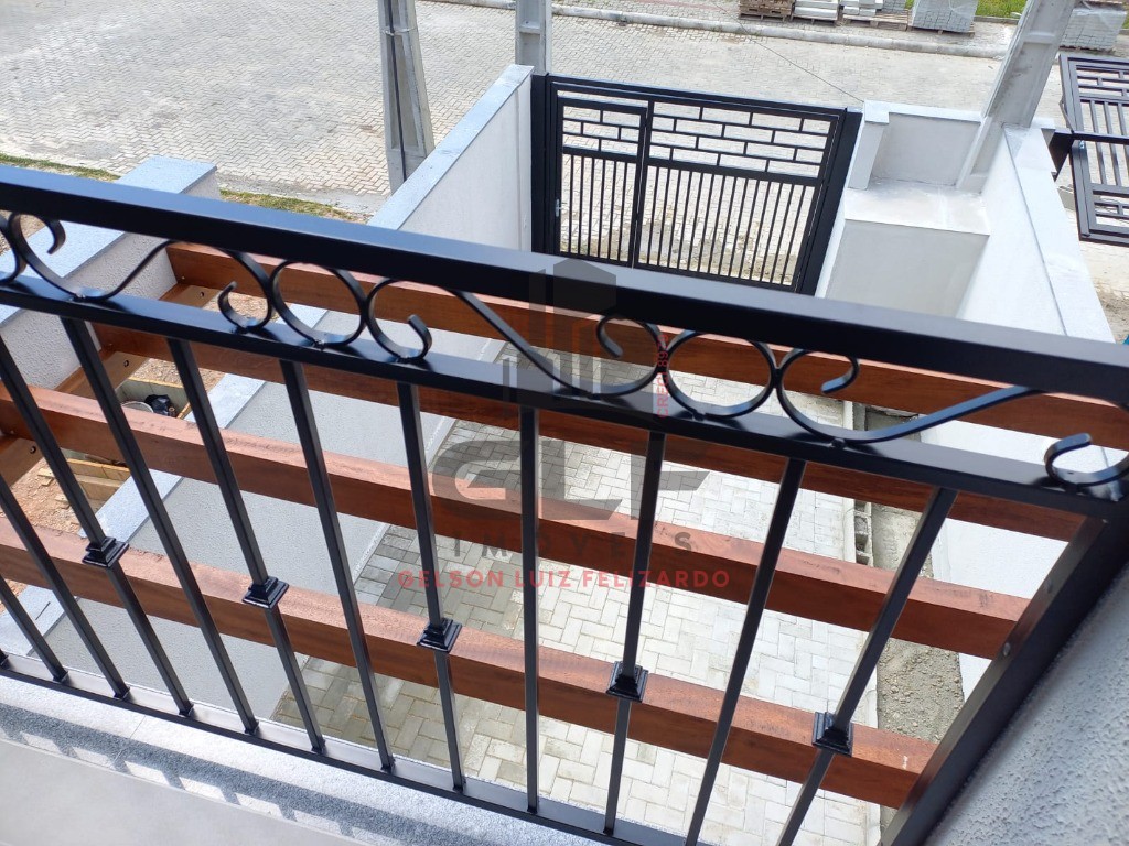 Casa Sobrado a venda na cidade de Itapema/SC bairro Morretes com 87 m² privativos e 3 dormitórios a 1300 m da praia