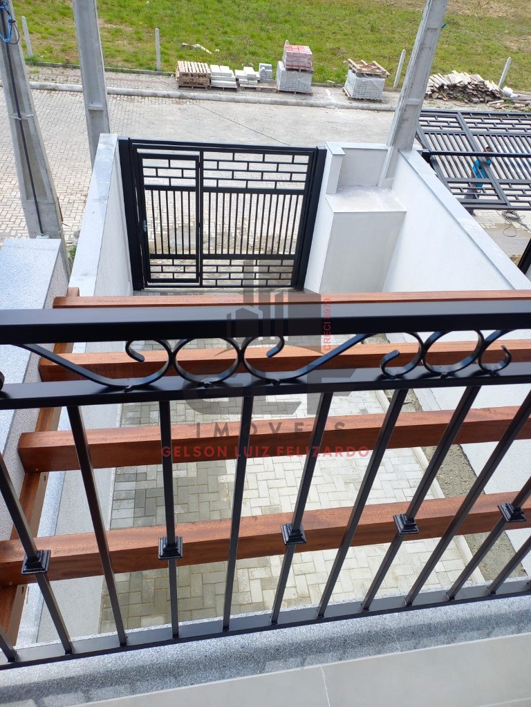 Casa Sobrado a venda na cidade de Itapema/SC bairro Morretes com 87 m² privativos e 3 dormitórios a 1300 m da praia