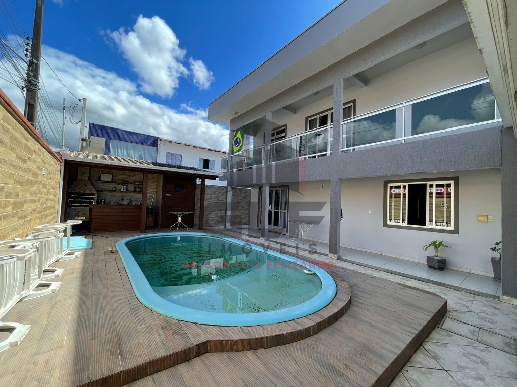 Casa alto padrão na cidade de itapema/sc, no bairro alto são