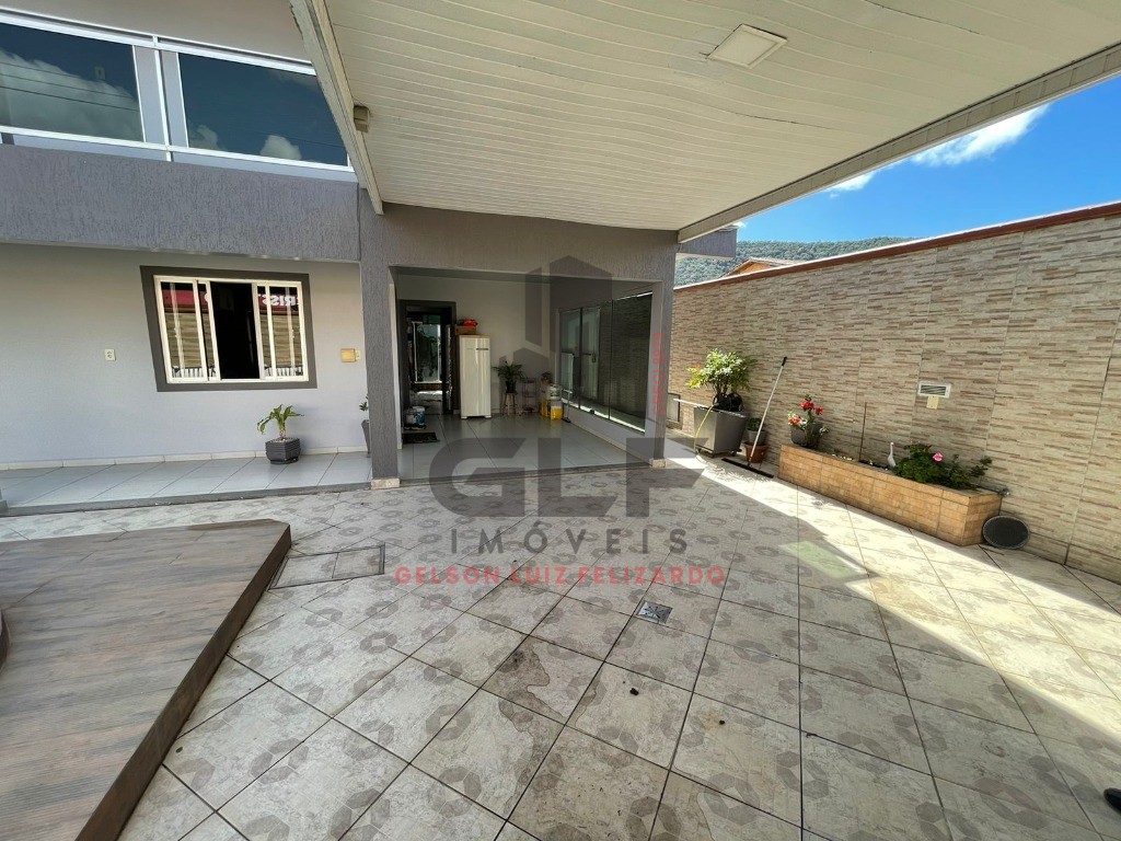 Casa alto padrão na cidade de itapema/sc, no bairro alto são