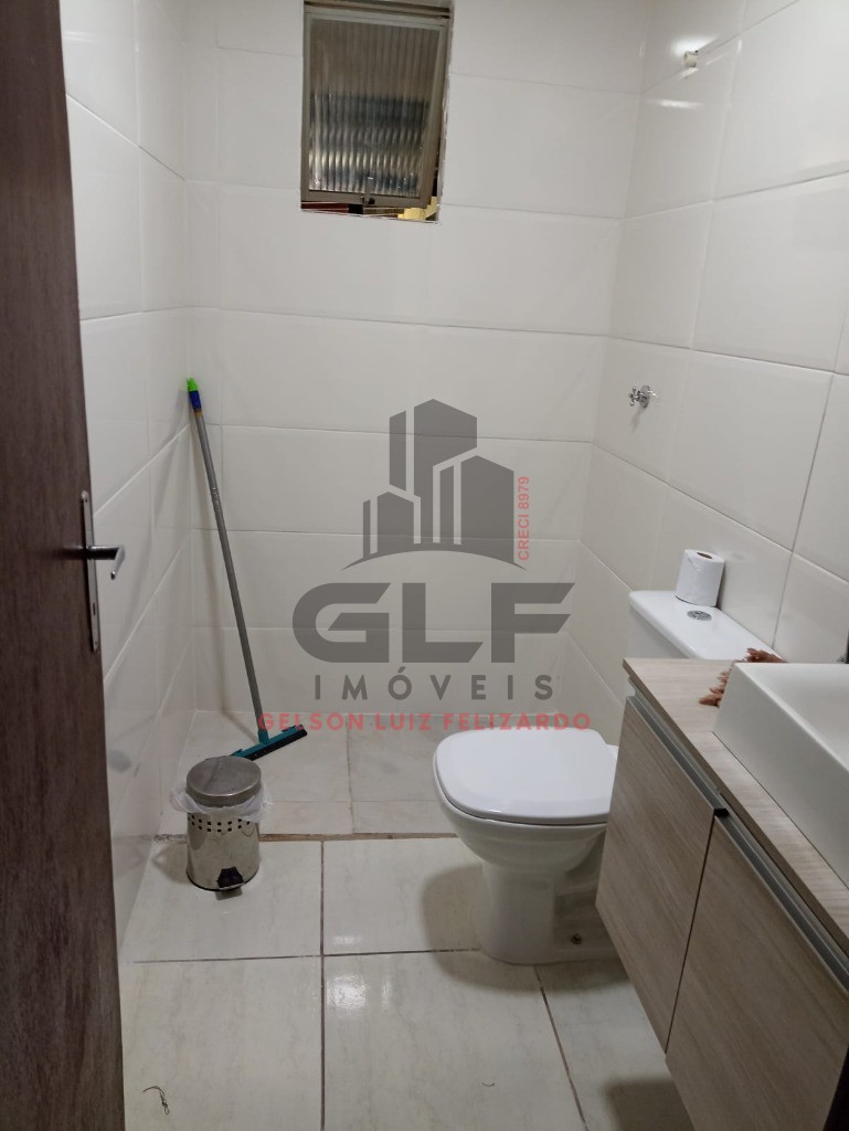 Casa com localização privilegiada no bairro Casa Branca na cidade de Itapema/SC, com 3 Dormitórios + 1 Kitner aos fundos. Terreno com 300 m² total