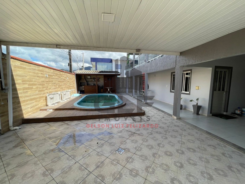 Casa alto padrão na cidade de itapema/sc, no bairro alto são