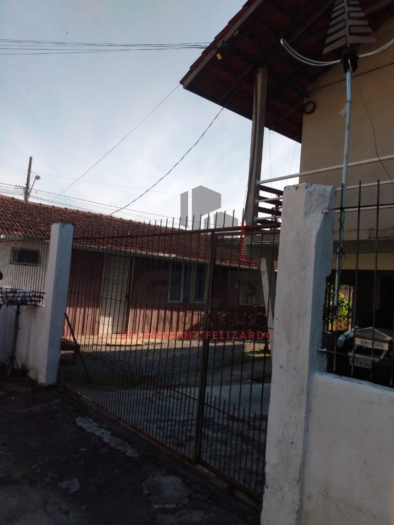 2 Terrenos juntos na cidade de Itapema/SC no bairro Alto São Bento, 3 Casas no Terreno, todas alugadas. Oportunidade de Investimento, e Renda Extra