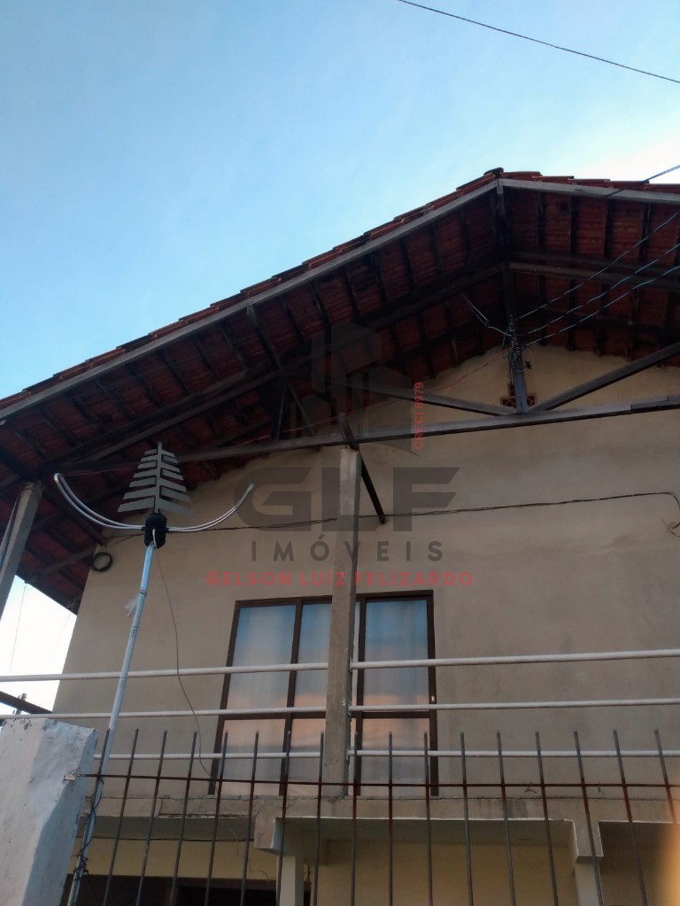2 Terrenos juntos na cidade de Itapema/SC no bairro Alto São Bento, 3 Casas no Terreno, todas alugadas. Oportunidade de Investimento, e Renda Extra