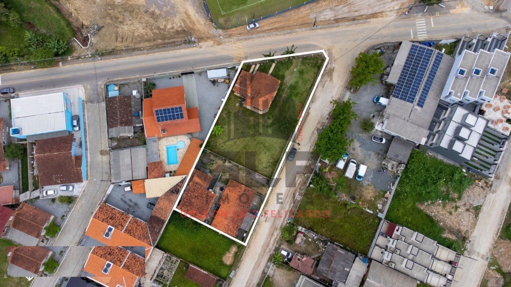 5 terrenos juntos a venda na cidade de itapema/sc, no bairro