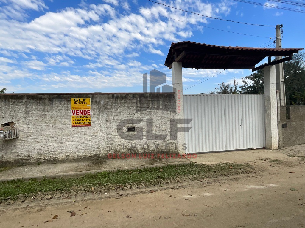 Chácara a venda na cidade de Itapema/SC no bairro Sertão do Trombudo, com 940 m². Casa Semi Mobiliada com 2 Quartos, Piscina e Mesa de Sinuca.