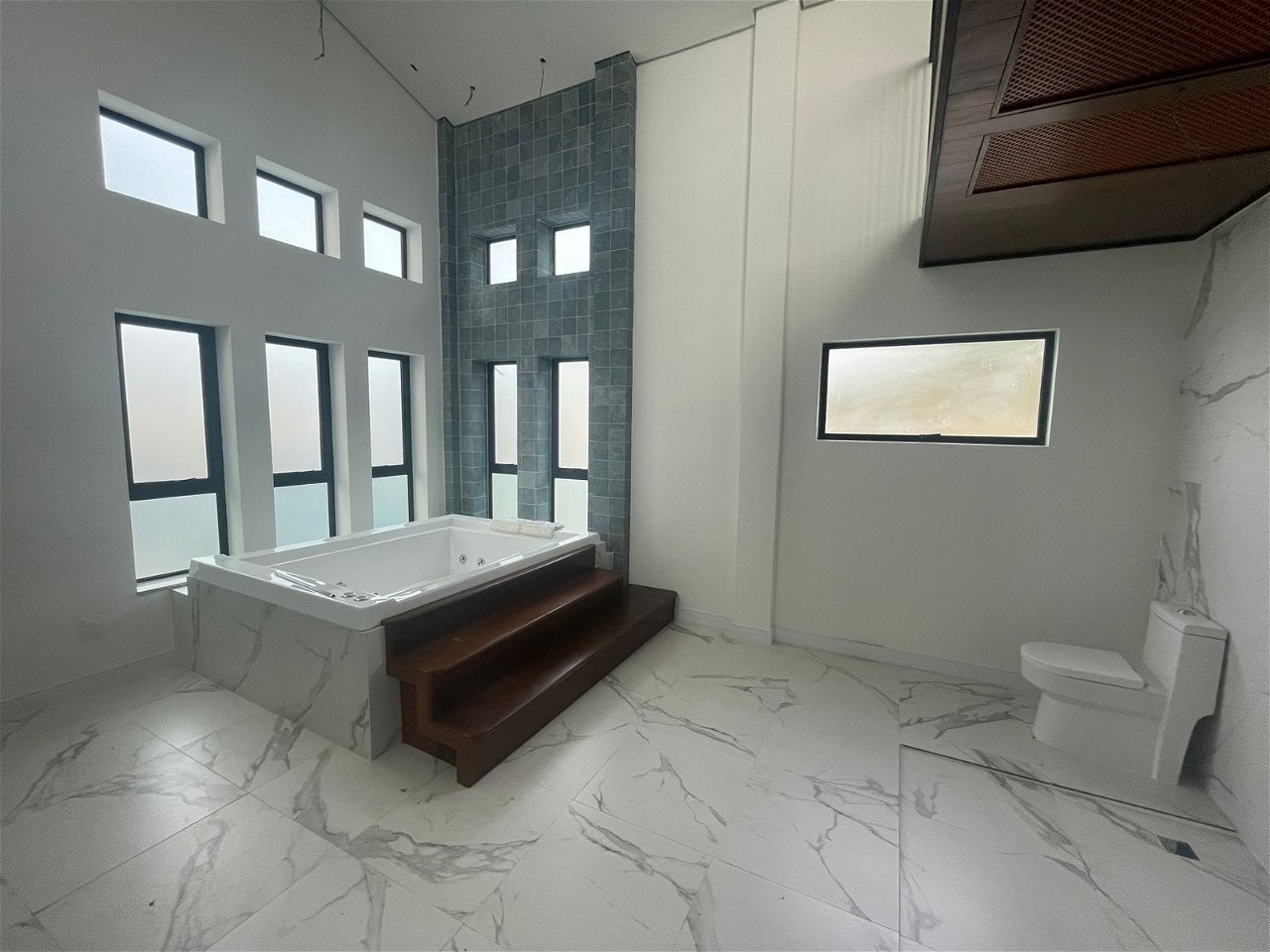 Casa de luxo na cidade de itajaí/sc, no bairro ressacada, co