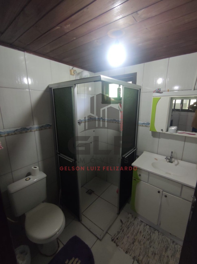 Chácara a venda na cidade de Canelinha/SC no bairro Moura, com 800 m², Casa com 4 Suítes e 2 Vagas. Lazer com Sauna e Quadra de Basquete.
