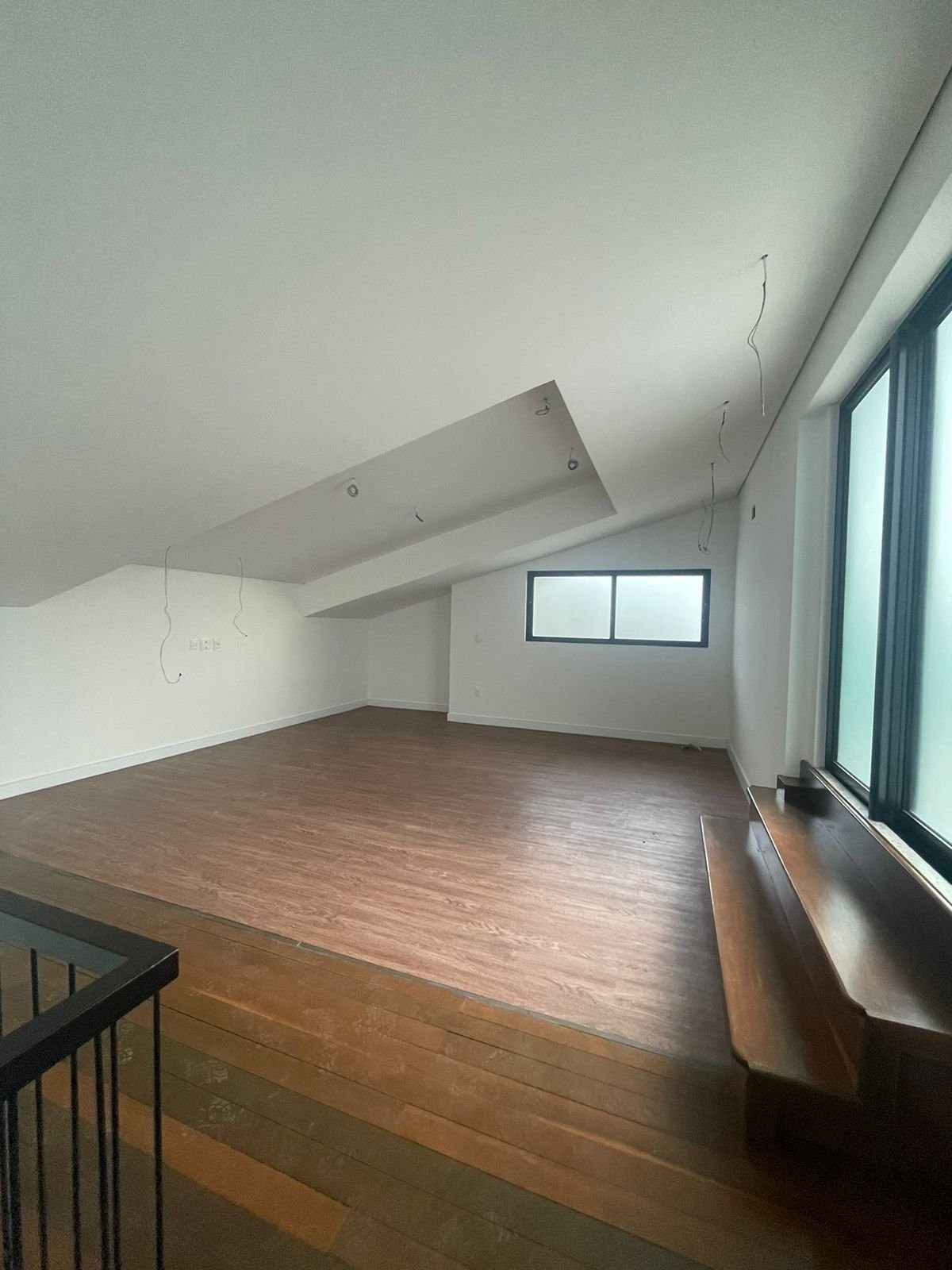 Casa de luxo na cidade de Itajaí/SC, no bairro Ressacada, com 3 Suítes e 4 Vagas de Garagem. Localização Privilegiada. Casa Alto Padrão