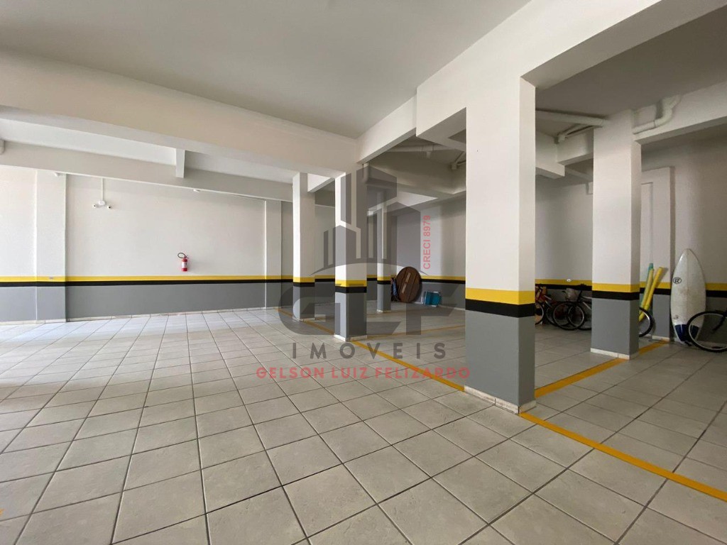 Apartamento Mobiliado na cidade de Itapema/SC no bairro Meia Praia, 3 dormitórios e 1 Vaga de garagem. Bem localizado. Investir