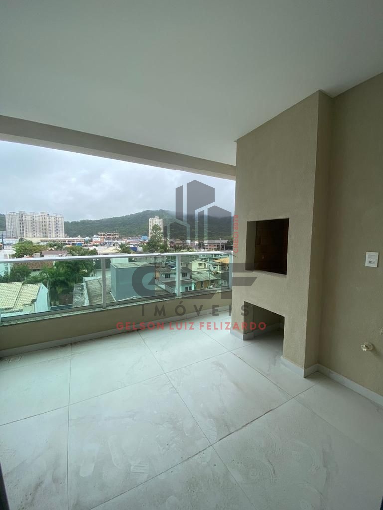 Apartamento de Alto Padrão na cidade de Itapema/SC, no bairro Centro, com 3 Suítes e 2 Vagas de Garagem. Localização Privilegiada.