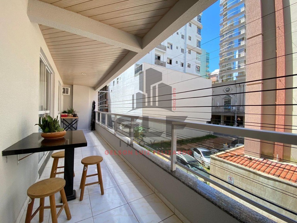 Apartamento Mobiliado na cidade de Itapema/SC no bairro Meia Praia, 3 dormitórios e 1 Vaga de garagem. Bem localizado. Investir