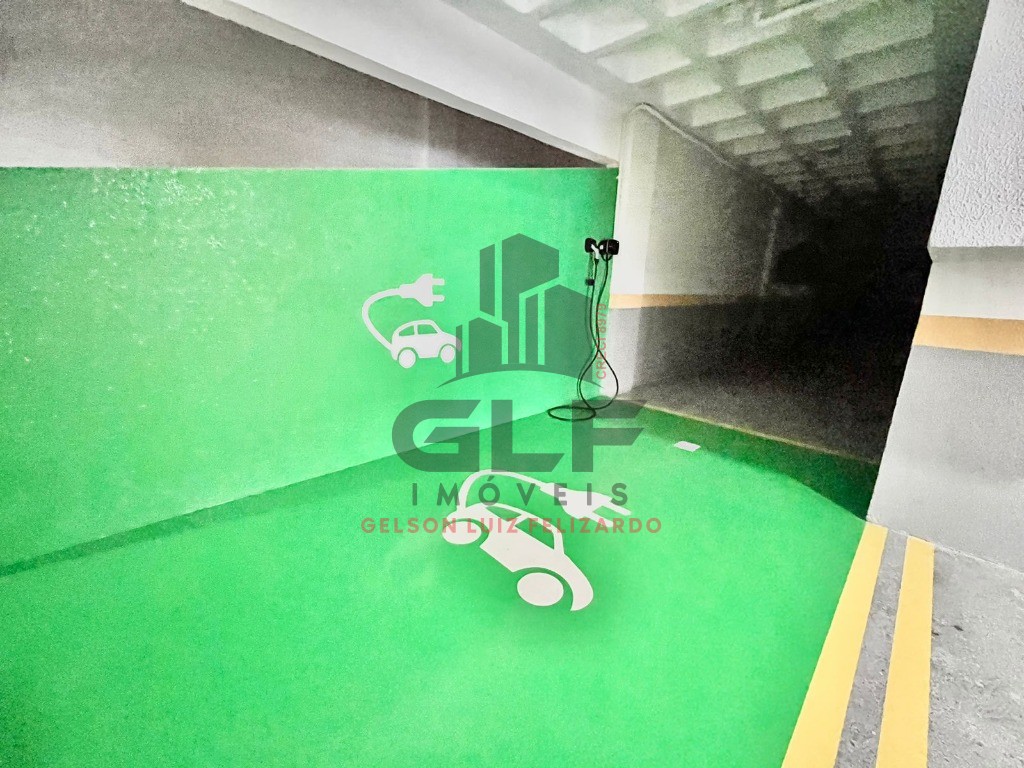 Apartamento de Alto Padrão na cidade de Itapema/SC, no bairro Meia Praia, com 4 Suítes e 3 Vagas de Garagem. Localização Privilegiada.