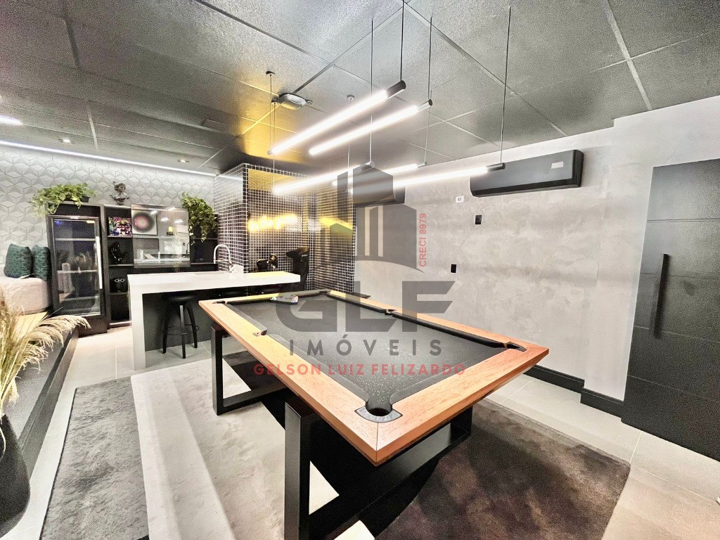 Apartamento de Alto Padrão na cidade de Itapema/SC, no bairro Meia Praia, com 4 Suítes e 3 Vagas de Garagem. Localização Privilegiada.