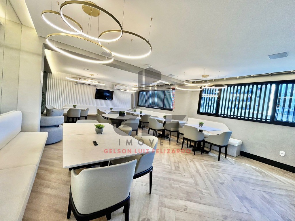 Apartamento de Alto Padrão na cidade de Itapema/SC, no bairro Meia Praia, com 4 Suítes e 3 Vagas de Garagem. Localização Privilegiada.