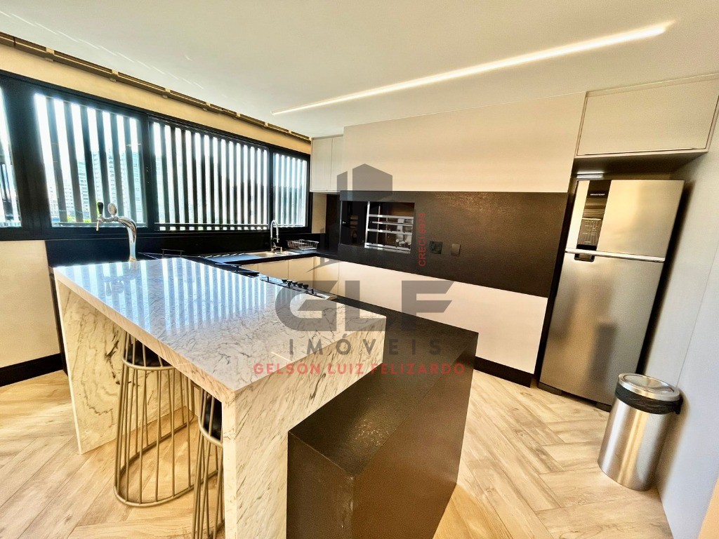 Apartamento de Alto Padrão na cidade de Itapema/SC, no bairro Meia Praia, com 4 Suítes e 3 Vagas de Garagem. Localização Privilegiada.