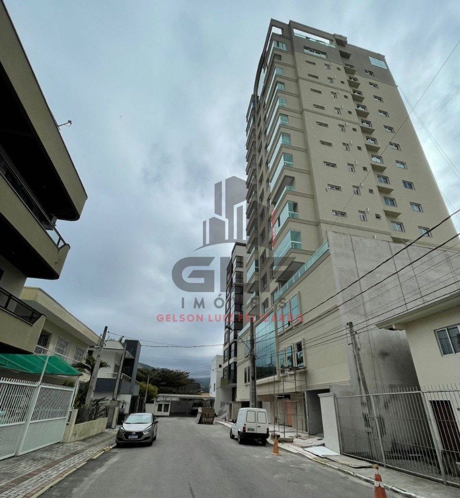 Apartamento de Alto Padrão na cidade de Itapema/SC, no bairro Centro, com 3 Suítes e 2 Vagas de Garagem. Localização Privilegiada.