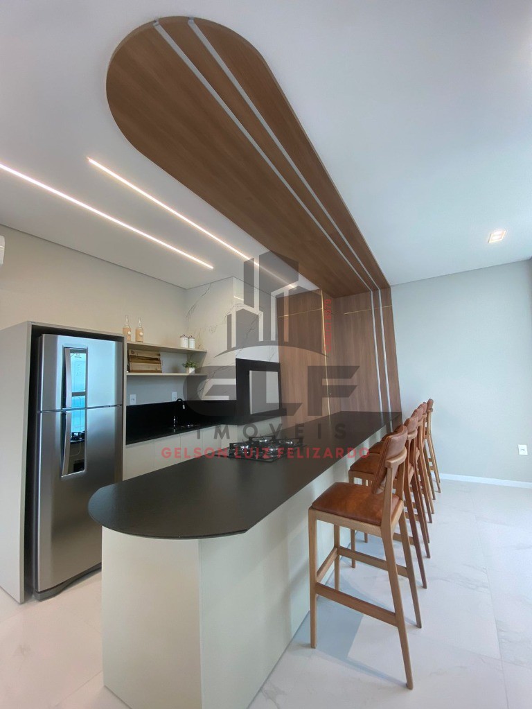 Apartamento de Alto Padrão na cidade de Itapema/SC, no bairro Centro, com 3 Suítes e 2 Vagas de Garagem. Localização Privilegiada.