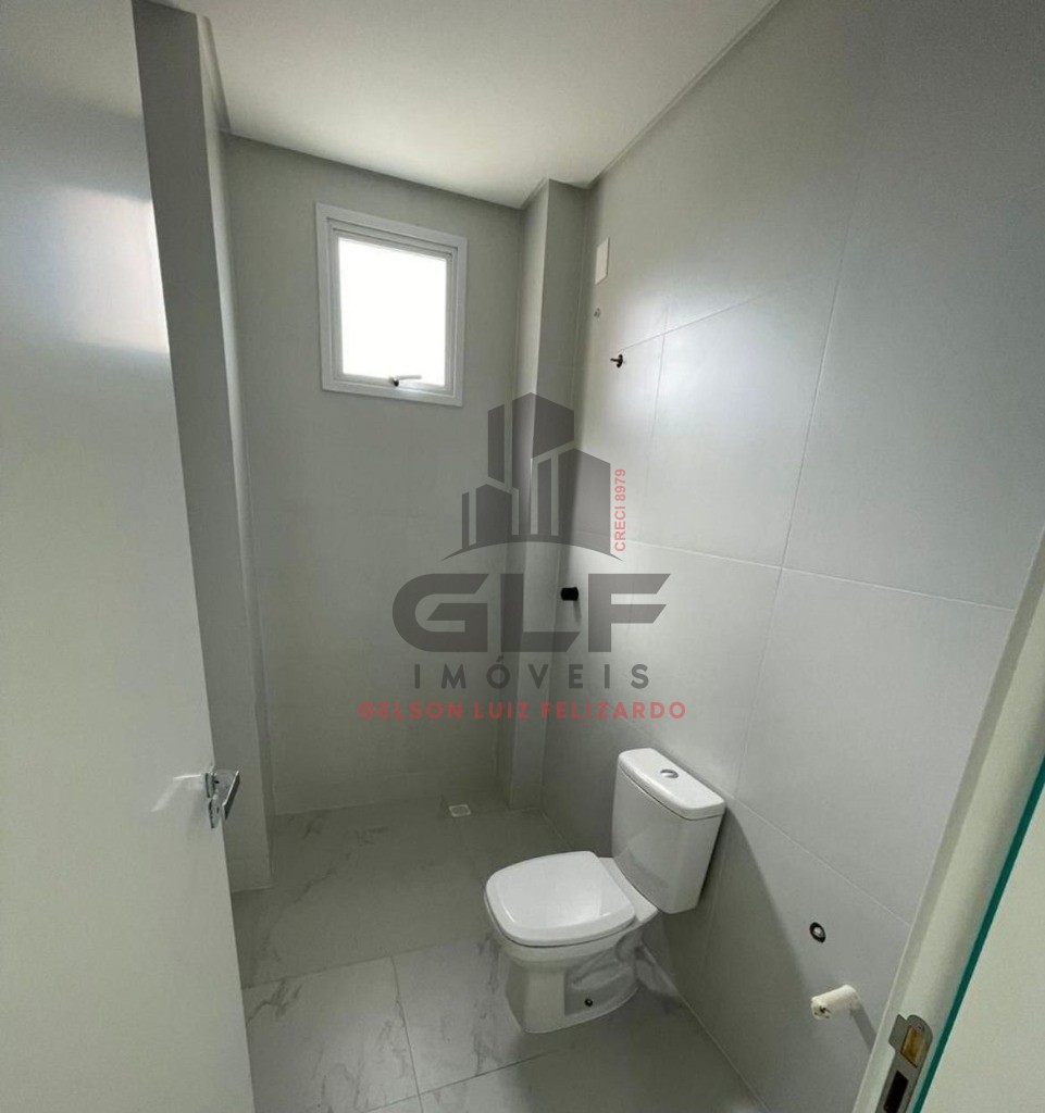 Apartamento de Alto Padrão na cidade de Itapema/SC, no bairro Centro, com 3 Suítes e 2 Vagas de Garagem. Localização Privilegiada.