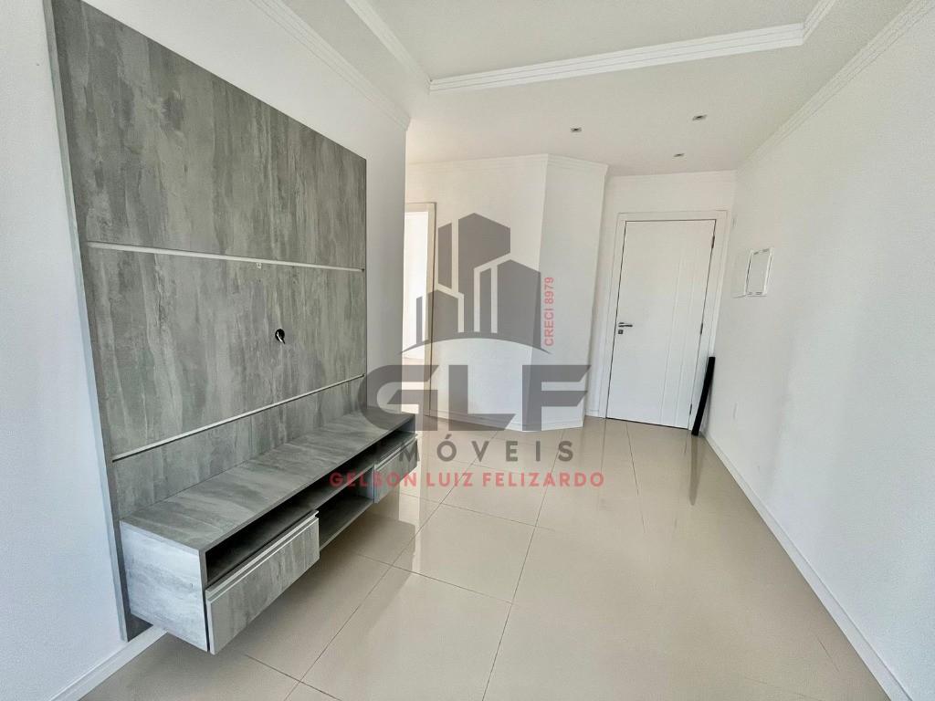 Apartamento Semimobiliado para morar na cidade de Itapema/SC no bairro Morretes, com 2 Quartos, sendo 1 Suíte e 1 Vaga de garagem. Bem localizado.
