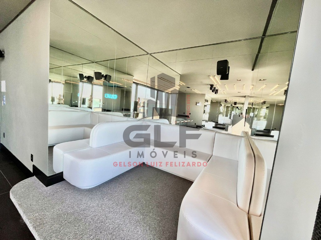 Apartamento de Alto Padrão na cidade de Itapema/SC, no bairro Meia Praia, com 4 Suítes e 3 Vagas de Garagem. Localização Privilegiada.