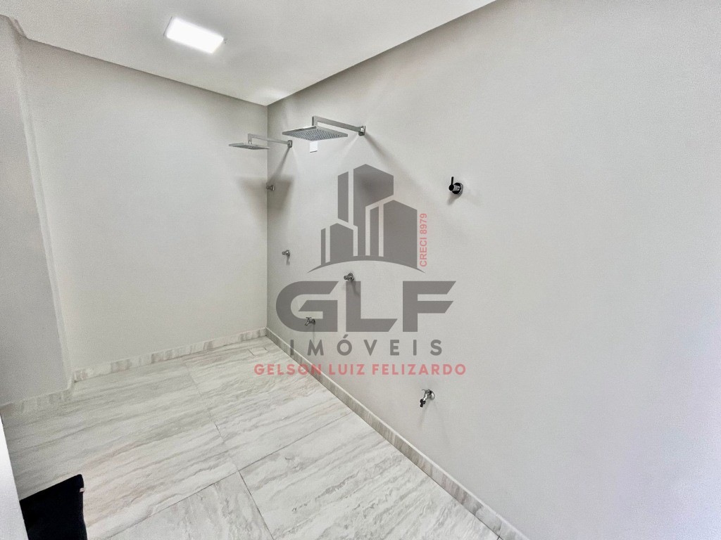Apartamento de Alto Padrão na cidade de Itapema/SC, no bairro Meia Praia, com 4 Suítes e 3 Vagas de Garagem. Localização Privilegiada.