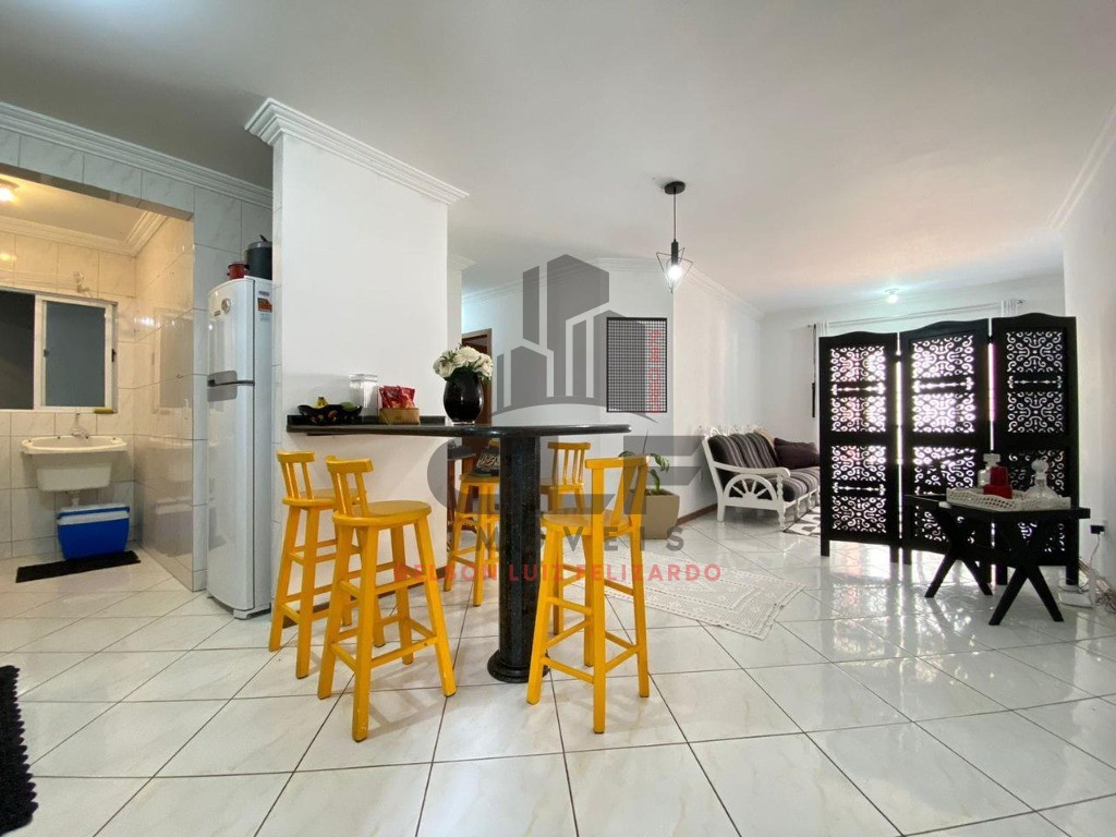 Apartamento Mobiliado na cidade de Itapema/SC no bairro Meia Praia, 3 dormitórios e 1 Vaga de garagem. Bem localizado. Investir