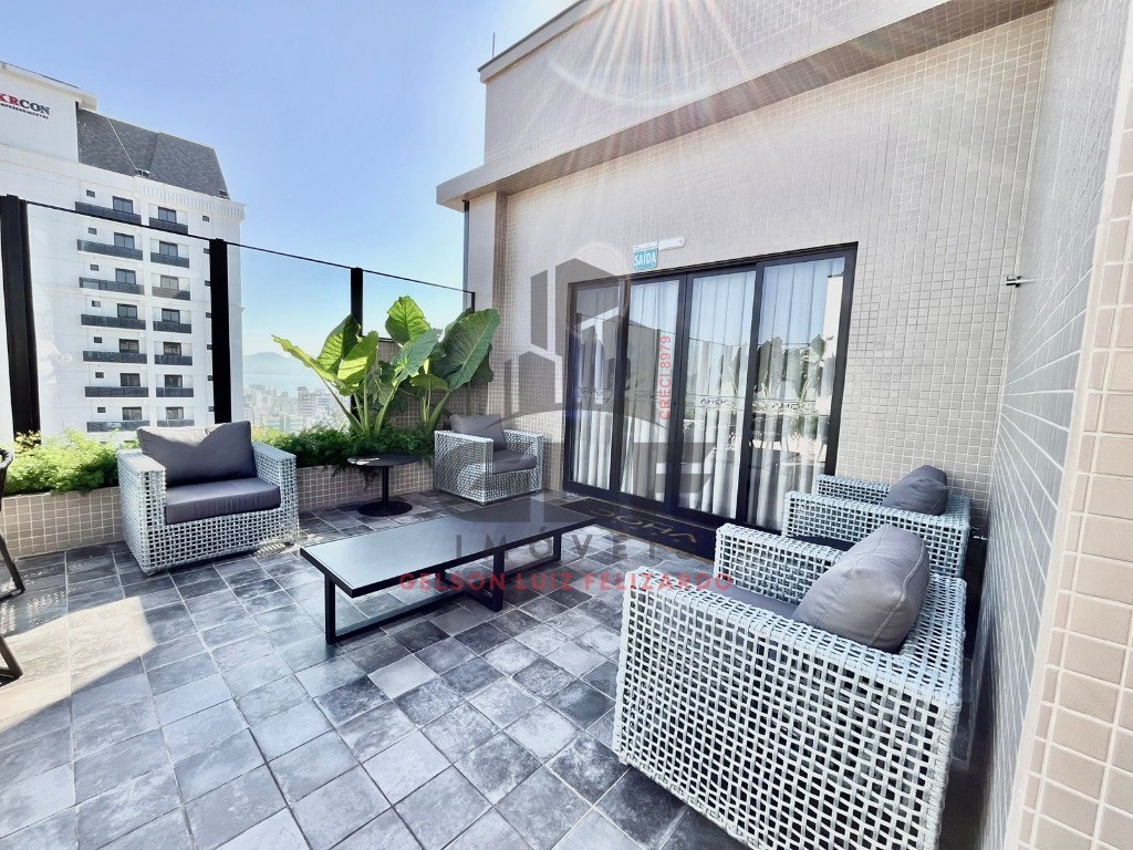 Apartamento de Alto Padrão na cidade de Itapema/SC, no bairro Meia Praia, com 4 Suítes e 3 Vagas de Garagem. Localização Privilegiada.