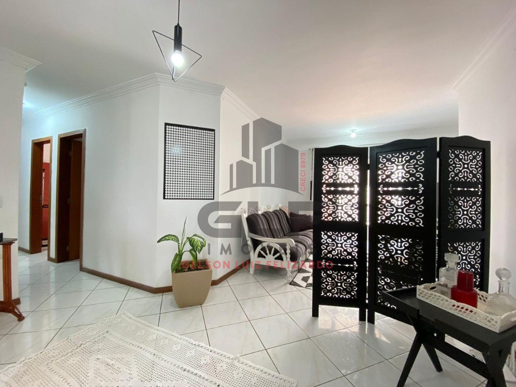 Apartamento Mobiliado na cidade de Itapema/SC no bairro Meia Praia, 3 dormitórios e 1 Vaga de garagem. Bem localizado. Investir