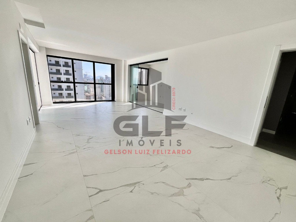 Apartamento de Alto Padrão na cidade de Itapema/SC, no bairro Meia Praia, com 4 Suítes e 3 Vagas de Garagem. Localização Privilegiada.