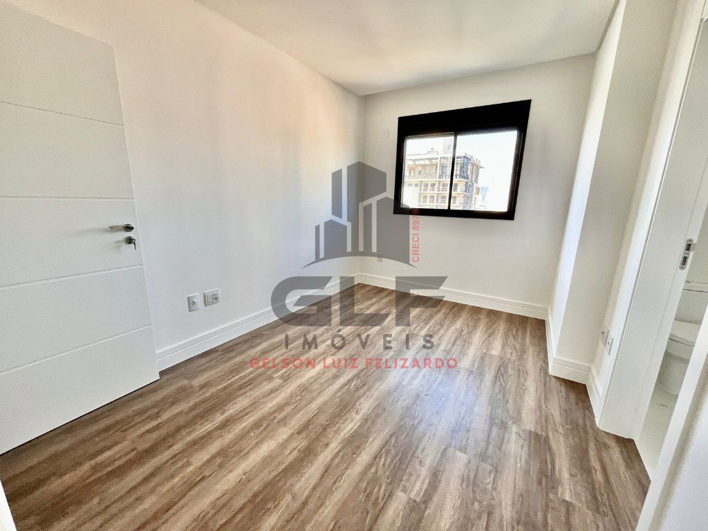 Apartamento de Alto Padrão na cidade de Itapema/SC, no bairro Meia Praia, com 4 Suítes e 3 Vagas de Garagem. Localização Privilegiada.