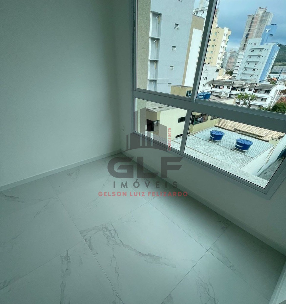 Apartamento de Alto Padrão na cidade de Itapema/SC, no bairro Centro, com 3 Suítes e 2 Vagas de Garagem. Localização Privilegiada.